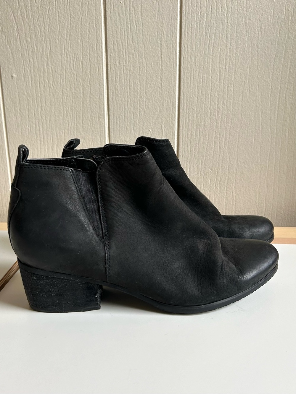 Blondo Villi Waterproof Suede Ankle Boot Size 7m Black
